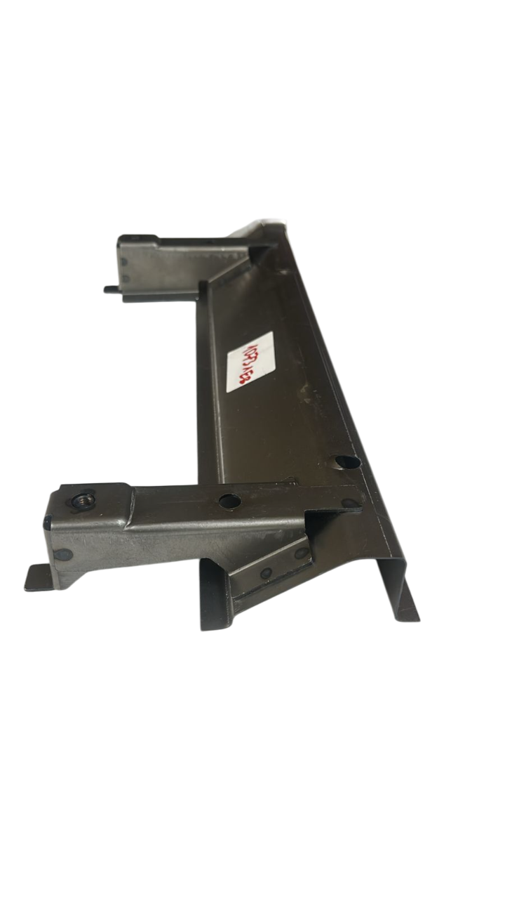 Поперечина кронштейна сидения левая на ВАЗ Нива