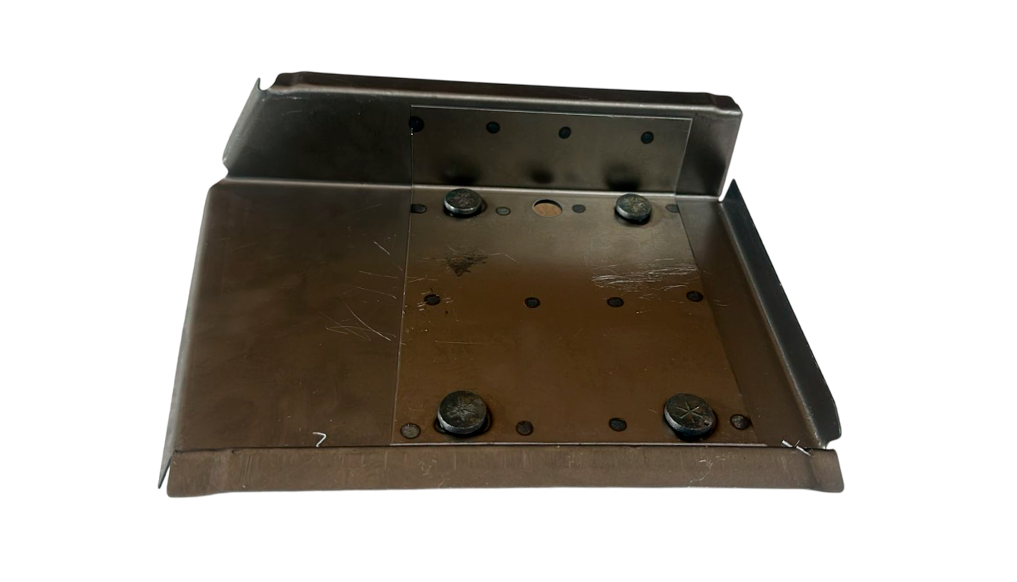 Площадка крепления левой реактивной тяги на ВАЗ "НИВА"