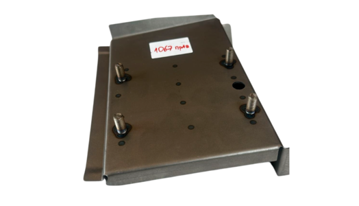 Площадка крепления правой реактивной тяги на ВАЗ "НИВА", артикул: 1067 ПРАВ