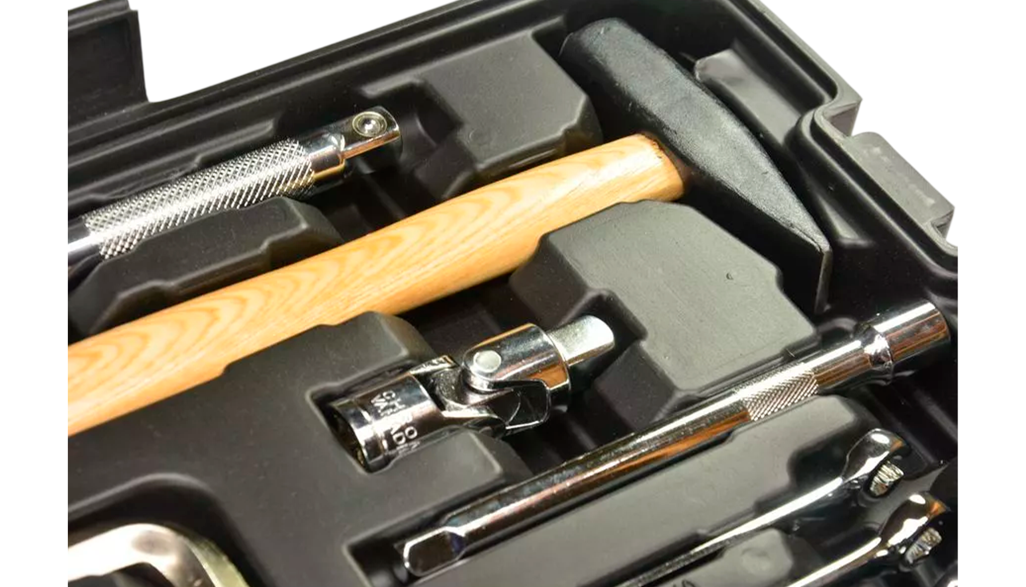 Наборы инструментов 142 предмета (Павлово: 1/4 + 3/8 + 1/2)